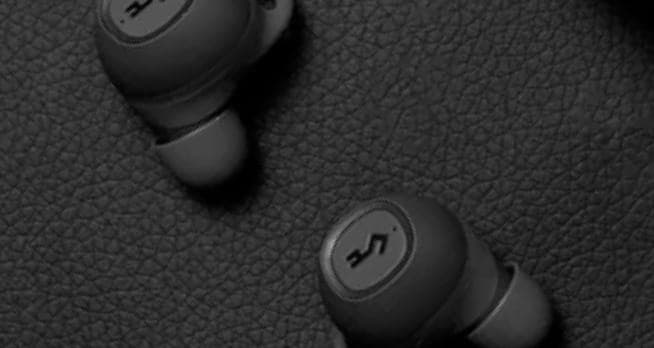 YX1 Wireless Earphones gallery photo 1